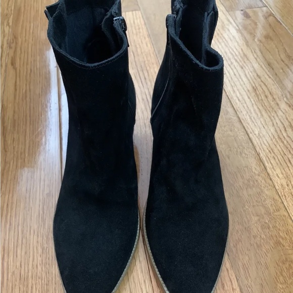 Matisse Black suede Booties Size 8.5 - Picture 2 of 9